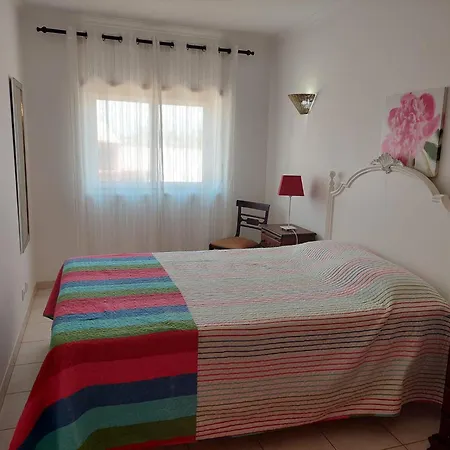 Casa Moderna * Atouguia da Baleia
